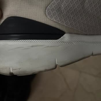 Sadece 4 Ayda Tabanı Çatlayan Skechers Ayakkabı İçin İade Talebi Reddedildi