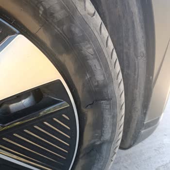 Kırıkkale'de Lastik Patlaması Ve Michelin Yardım Eksikliği