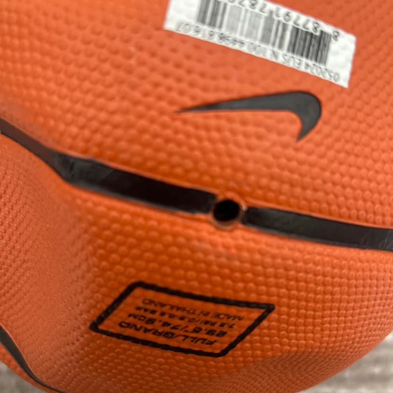 Nike Mağazasında Alınan Basketbol Topu 1 Gün İçinde Patladı, Değişim Ve Ücret İadesi Talebi
