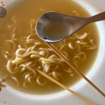 İndomie Körili Noodle Ürününde Kurt Bulunması Güvenimizi Sarstı