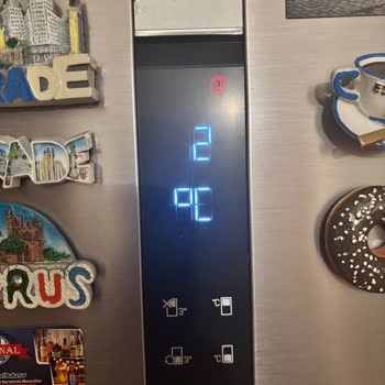 Arçelik Buzdolabında Sürekli Ses Ve Soğutmama Sorunu, Beş Servis Ziyareti Sonrası Değişim Talebi