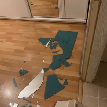 Modalife Gardırop Aynası Düşüp Kırıldı, Güvenlik Riski Ve Cevapsızlık