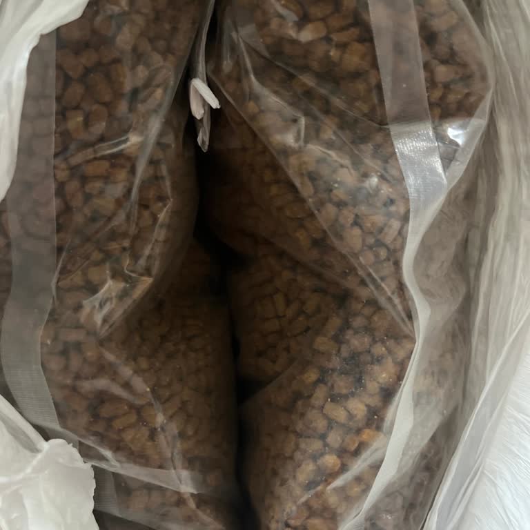 Kapalı Paketli Orijinal Kedi Maması Olmadan Gönderildi