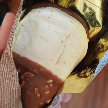 Yarım Çikolata Kaplamalı Magnum Dondurması Üretim Hatası
