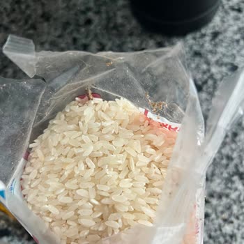 Yayla Gıda Pirinçinde Böcekler Ve Eski Görünüm Saptandı: Gıda Güvenliği İhlali