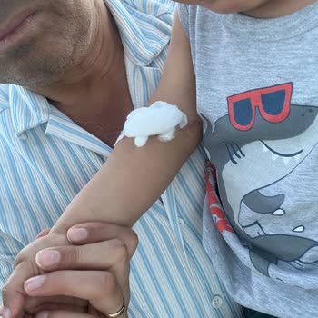 Acil Serviste Çocuğuma Defalarca Damar Açma Çabaları Ve Personelin Sert Tutumu