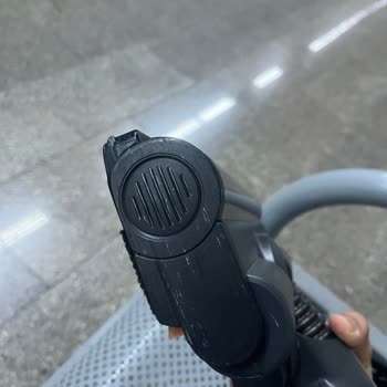 Servis Başlık Parçasını Hasara Uğrattı Ve Kullanılmış Parça Takıyor