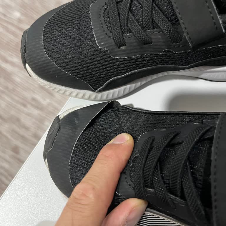 Puma Çocuk Ayakkabısının Üst Bölümünün Yapışkanından Ayrılması Ve Satıcıdan Cevapsızlık