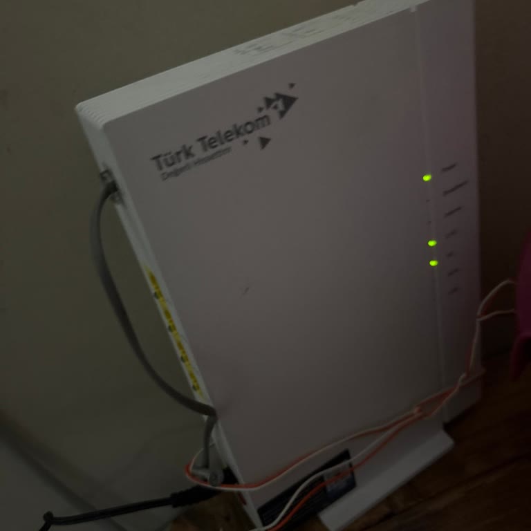 İki Haftadır İnternetsiz, Türk Telekom'dan Yardım Gelmedi