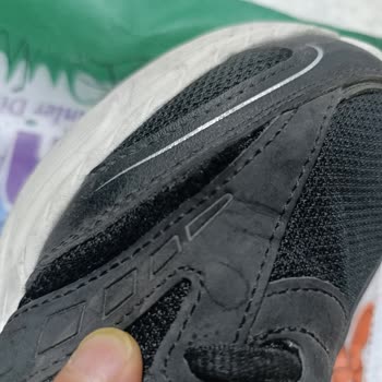 Reebok Sol Ayakkabısının Bir Haftada Yırtılması Ve Mağazanın Kullanıcı Hatası İddiası