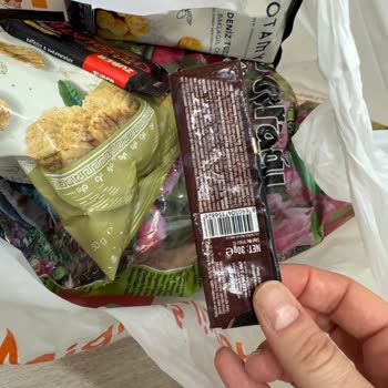 Patlayan Süt Ve Cips, Deterjan Sızıntısı Ve Çöp Bırakılmasıyla Siparişte Ürün Hasarı