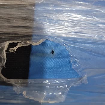 Hasarlı Çadır Ve Kargo Personelinin Saygısız Davranışı