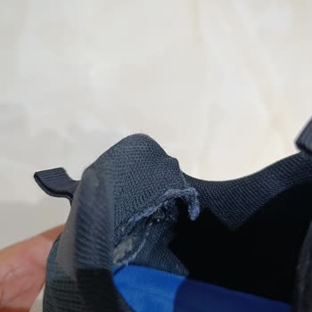 Kısa Sürede Açılan Çocuk Ayakkabısında Üretim Hatası Ve Değişim Talebi