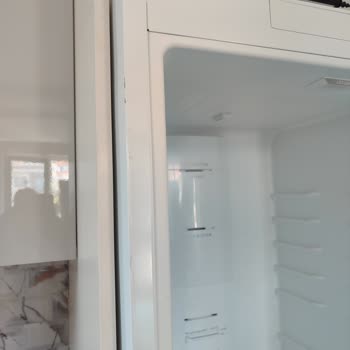 Hasarlı Buzdolabı Teslimi, Teşhir Ürünü Teklifi Ve Bayi Oyalaması