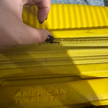 Samsonite Rechaza Cambiar el Cierre Defectuoso de Maleta en Garantía