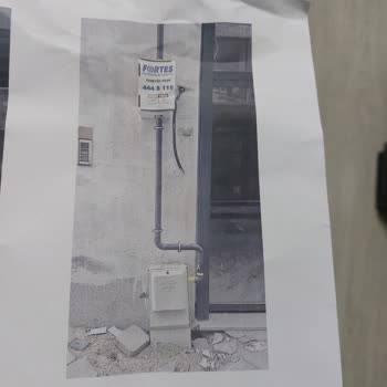 Doğalgaz Servis Kutusunun Girişe Engel Oluşu Ve Acil Düzenleme Talebi