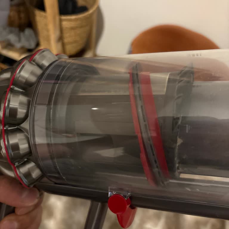 Dyson V15 Toz Haznesi Kırmızı Contasının Tekrar Eden Sorunu Ve Garanti Kapsamında Ücret Talebi