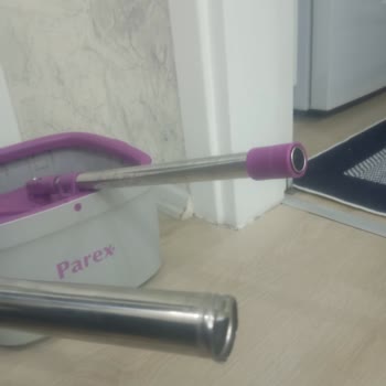 Parex Temizlik Kovasının Sapı Kırıldı, Yedek Parça Bulunamıyor