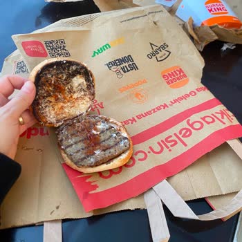 Burger King Şubesinde Yanmış Hamburger Şikayeti