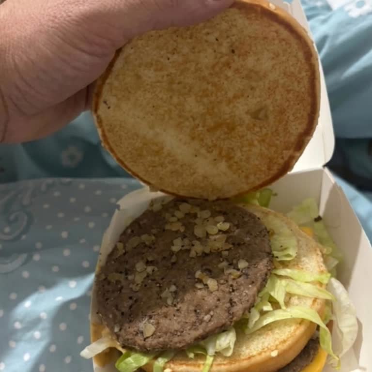 McDonalds Şubesinde Bozulmuş Big Mac Duble Menüsü Ve Sağlık Endişesi