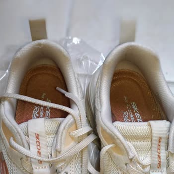 Skechers Kadın Ayakkabısının İç Astarında Yırtılma Ve Uzun İnceleme Süreci