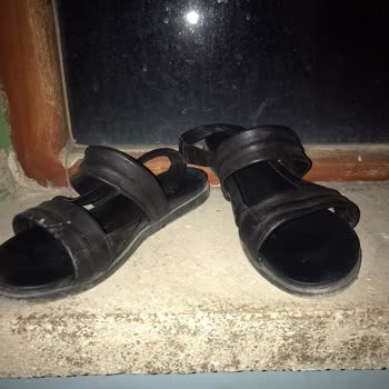 Ayakta Boya Bırakan Sandalet İçin Ayıplı Ürün Şikayeti Ve Değişim Talebi