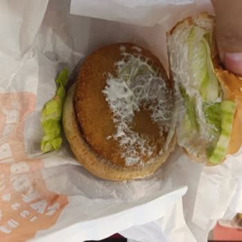 Burger King Şubesinde Küçük Porsiyon Ve Kalitesiz Ürün Şikayeti