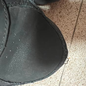 Skechers Ayakkabısında Üretim Hatası Nedeniyle Yırtılma Ve Deformasyon