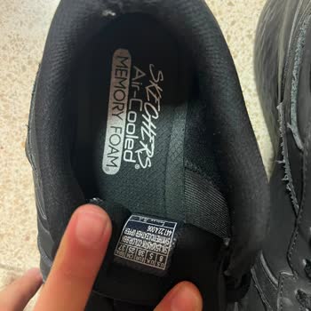 Skechers Ayakkabısında Üretim Hatası Nedeniyle Yırtılma Ve Deformasyon