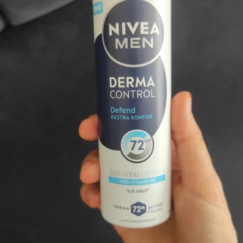 Nivea Men Deodorant Koltuk Altında Pudra Gibi Dağılarak DeFacto Tişörtü Bozdu