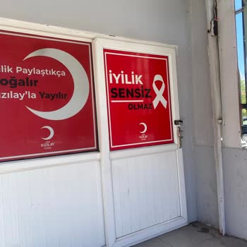 Kızılay’ın Kapalı Şubeleri Ve Yetersiz Yardımı Depremzedeyi Çaresiz Bırakıyor