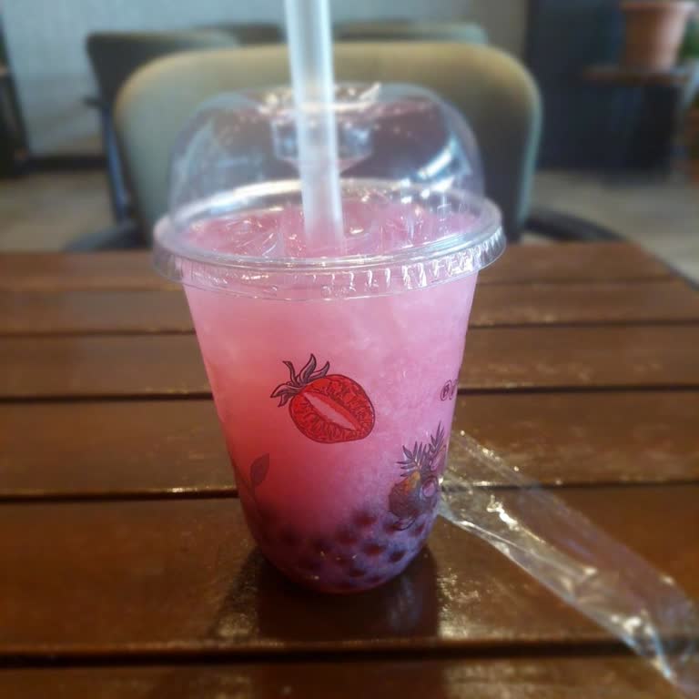 Ruby Moon Ve Galaxy Bubble İçeceklerinin Menülerden Kaldırılmasına Karşı Şikayet