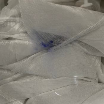 Ariel Pods Oxi Kapsül Deterjanı Tülde Renk Oluşturdu Ve Mağdur Oldum