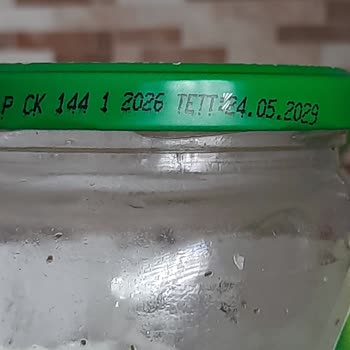Migros'tan Pahalı Turşuda Plastik Parça Bulunması Gıda Güvenliğini Sarsıyor