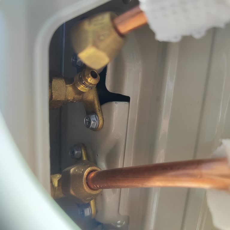 Klimada Vanası Kırık, Motor Değişimi İçin 15 Gün Gecikme Ve İade Talebi