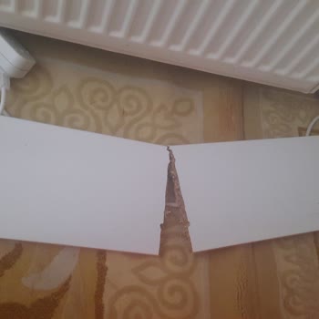 Garaj Home Yaren Karyola Kırıldı Ve Güvenlik Riski Oluştu