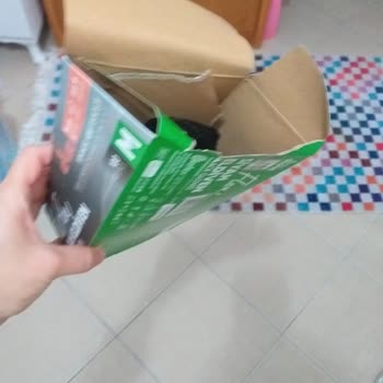Son Kullanma Tarihi Aşan Ürünler Ve Patlamış Eldiven Şikayeti