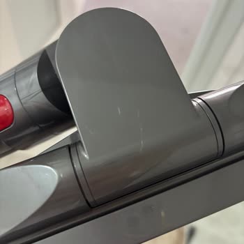 Çizik Ve Poşetsiz Parçalarla Gelen Dyson Süpürge İçin Koşulsuz İade Talebi