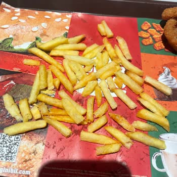 Burger King Tuzla Port Şubesinde Sert Patates, Yanmış Soğan Ve Mide Yanması