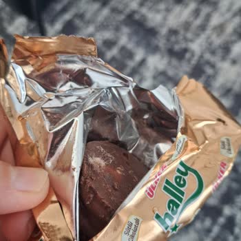 Ülker Halley Bisküvilerinde Tüy Yumağı Hijyen Sorunu Çocukları Endişelendiriyor