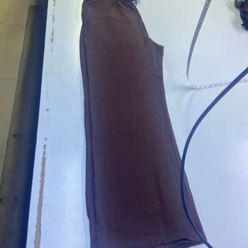 Stradivarius’ta Etiket Kesildiği Gerekçesiyle Üretim Hatalı Pantolon İadesi Reddedildi