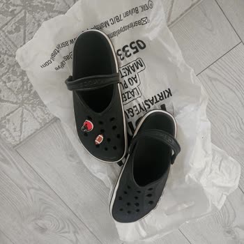 Deforme Olan Crocs Terlik Ve Çözüm Sunmayan Müşteri Hizmetleri