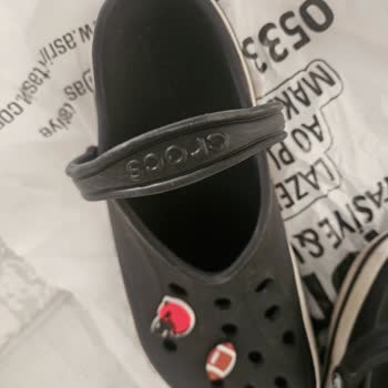 Deforme Olan Crocs Terlik Ve Çözüm Sunmayan Müşteri Hizmetleri