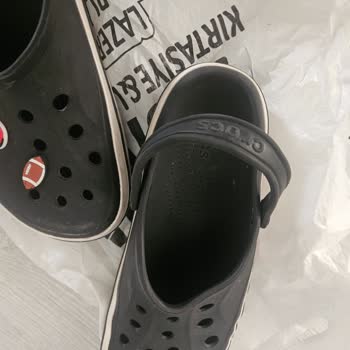 Deforme Olan Crocs Terlik Ve Çözüm Sunmayan Müşteri Hizmetleri