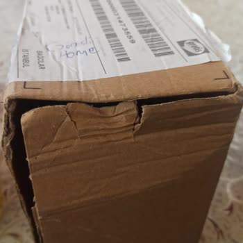 Kargo Açık Ve Yırtık Geldi, Fondöten Eksik Teslim Edildi