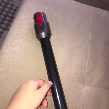 Dyson V12 Süpürge Boru Arızası Tekrarlıyor, Kalıcı Çözüm Talebi