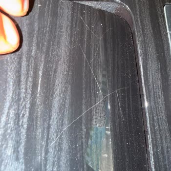 Yeni Araçta Orta Konsol Paneli Vernik Atması Ve Çatlakları İçin Garanti Talebi