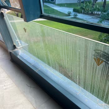 Balkon Temizliği İhmali Ve Geri Dönüş Yokluğu