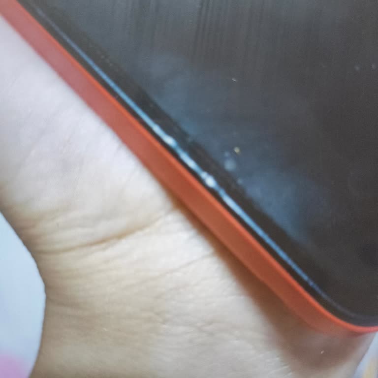 Yeni Telefon Çizik Ve Lekeli Çıktı Hızlı Değişim Talebi