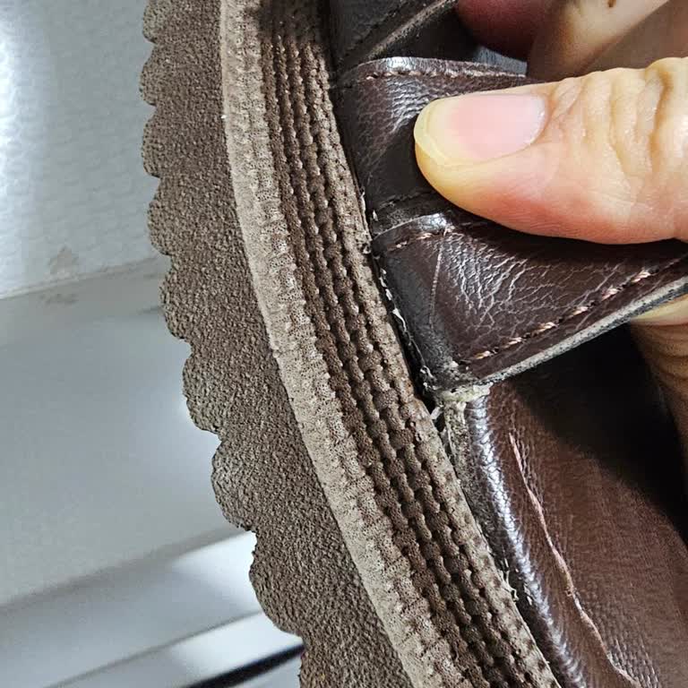 Bambi Mağazasında Satın Aldığım Sandalet Açıldı, Değişim Talebim Görmezden Gelindi